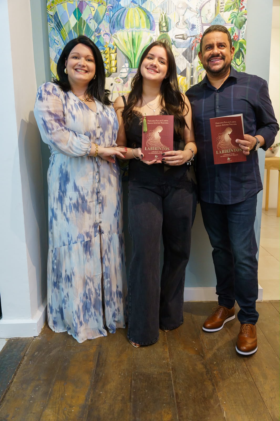 Noite de autógrafos do livro Labirintos